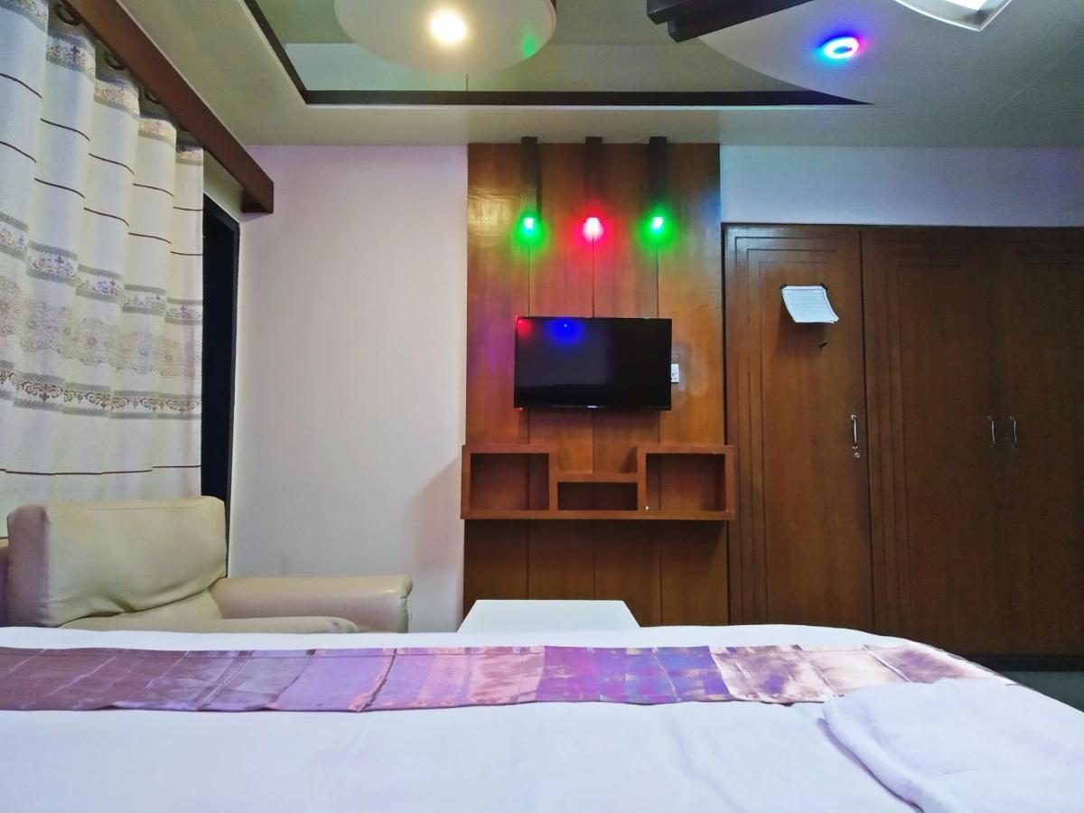 Hotel Blue Bird ธากา ภายนอก รูปภาพ