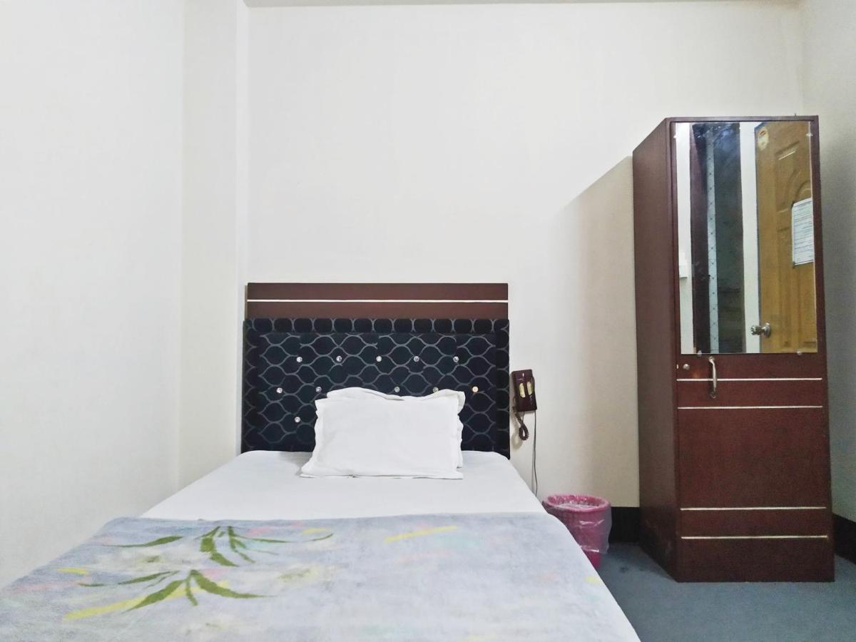 Hotel Blue Bird ธากา ภายนอก รูปภาพ