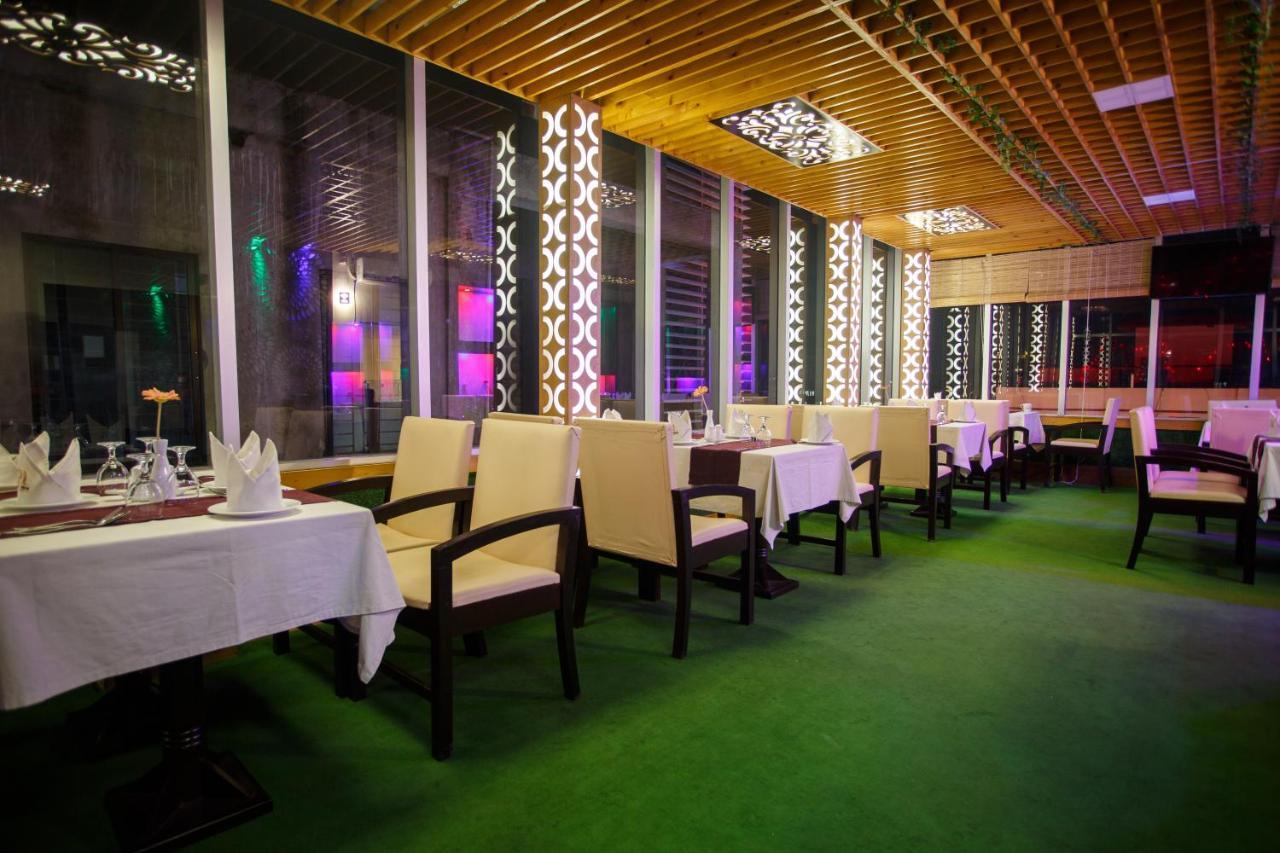 Hotel Blue Bird ธากา ภายนอก รูปภาพ