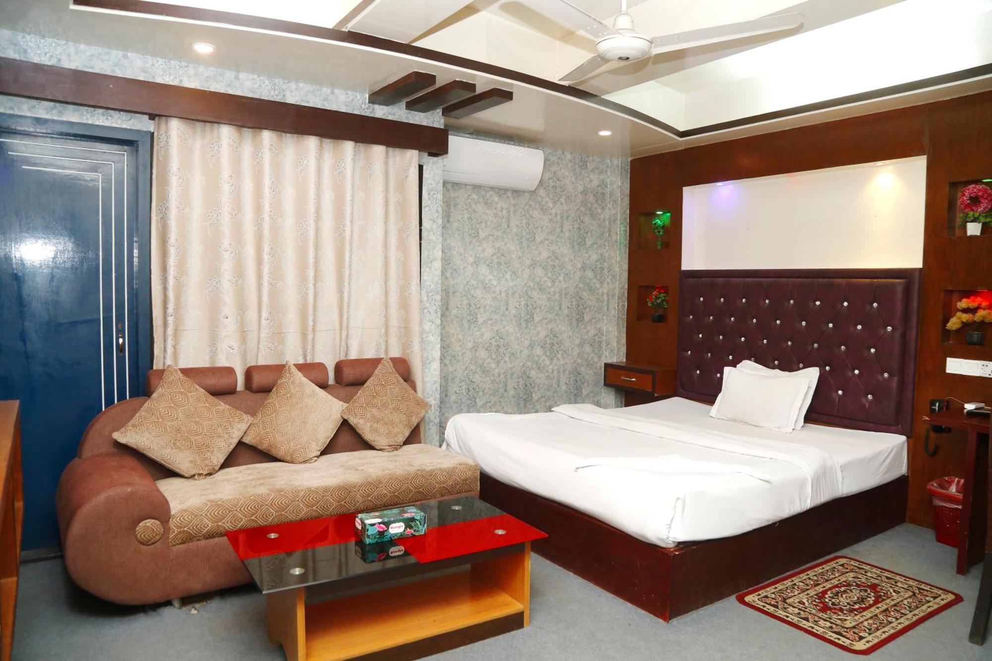 Hotel Blue Bird ธากา ภายนอก รูปภาพ