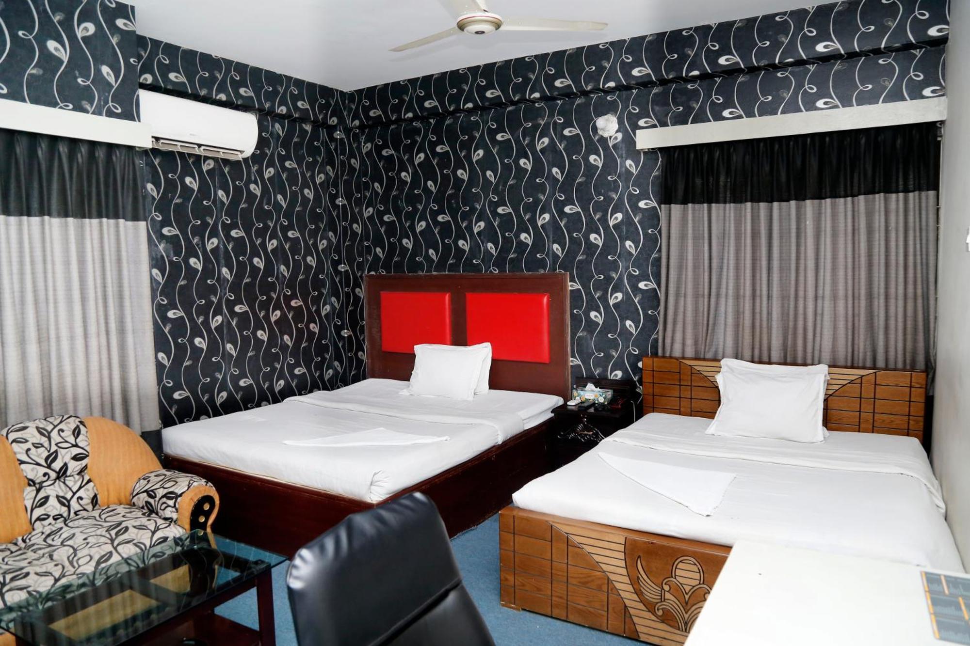 Hotel Blue Bird ธากา ภายนอก รูปภาพ
